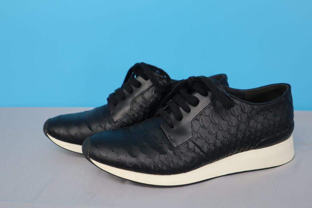 Vince Black Embossed Snake Leather Lace Up Sneakers Womens Size 7